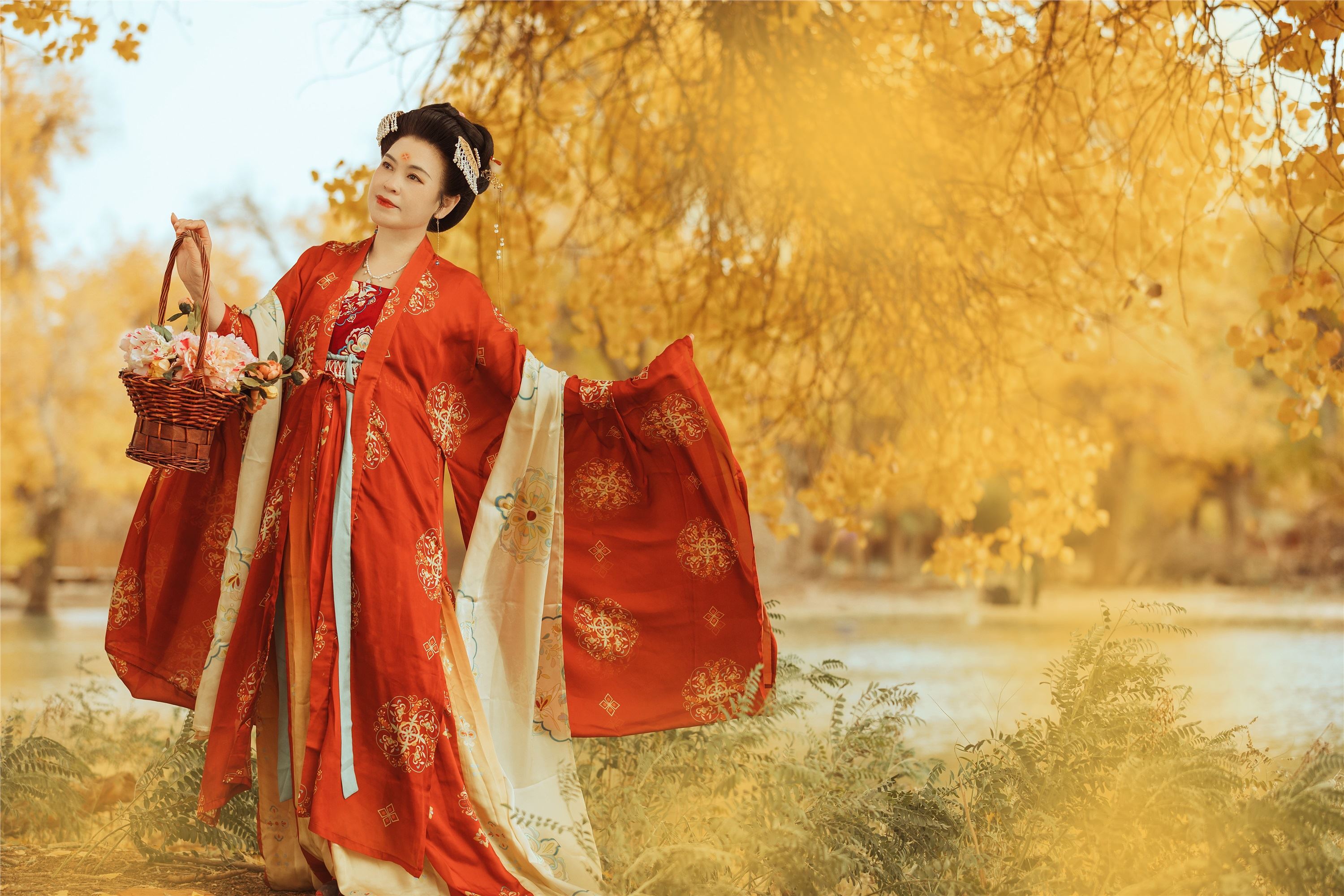 YITUYU艺图语 2021.09.03 岁月不败美人 知秋